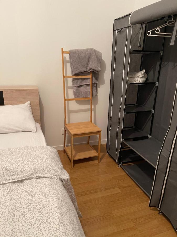 Lovely Bedroom Loft With Free Parking On Premise Буассі-Сен-Леже Екстер'єр фото